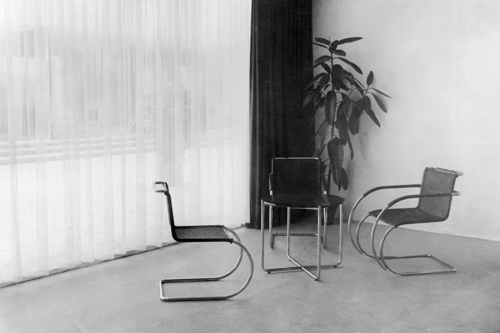 Stühle und Tisch, Mies v. d. Rohe / Foto, 1931
